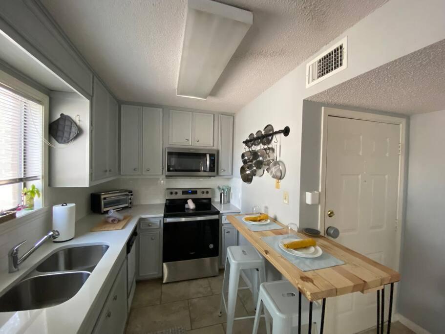 Luxury Greenhouse Studio Apartment Austin Exterior foto